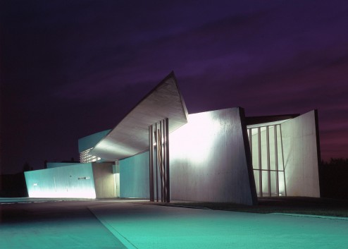 Das Feuerwehrhaus der Vitra in Weil am Rhein, 1994, Architektin: Zaha Hadid